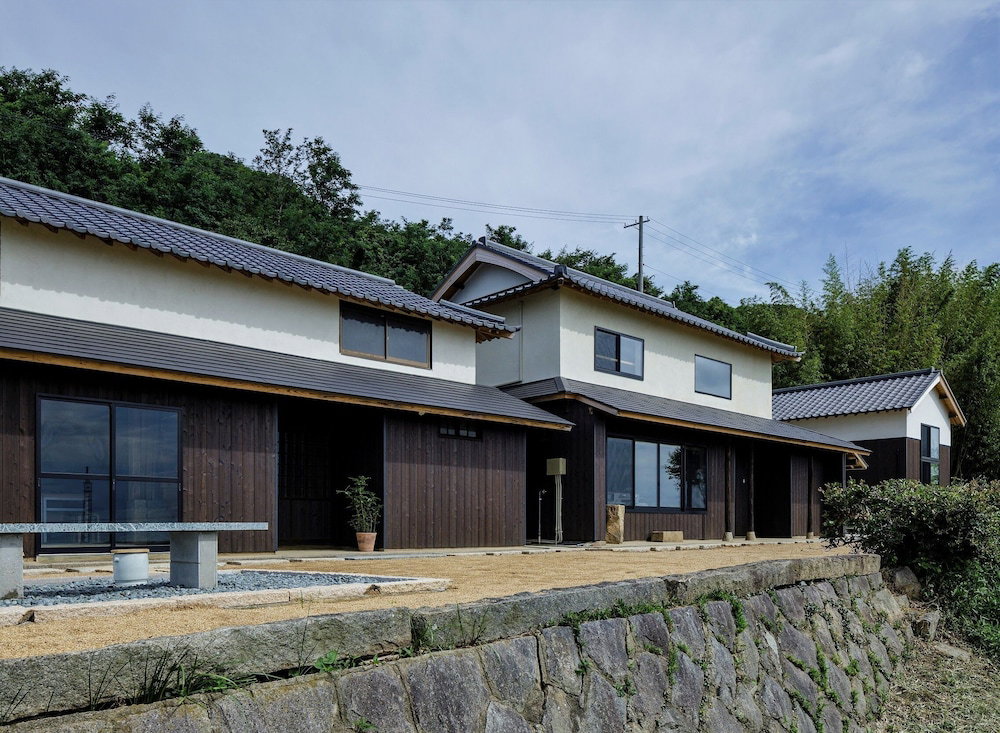 Hotel · Kotobukian, Awaji