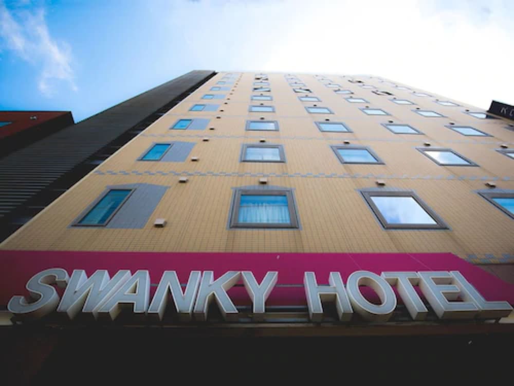 Swanky Hotel Otomo, Japan