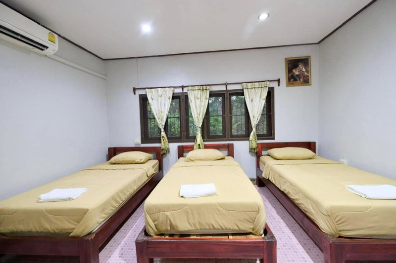 Hormuenlee resort, Sangkhla Buri, Thailand