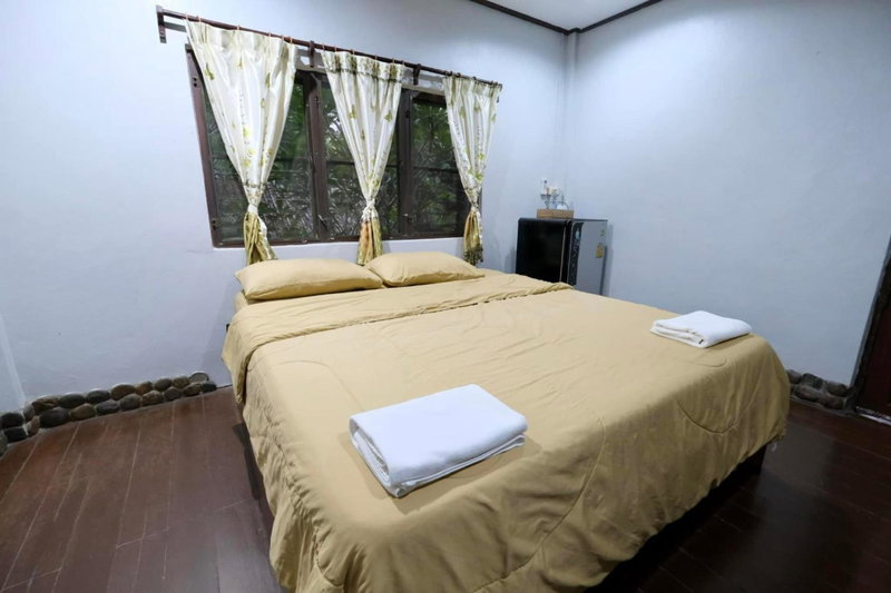 Hormuenlee resort, Sangkhla Buri, Thailand