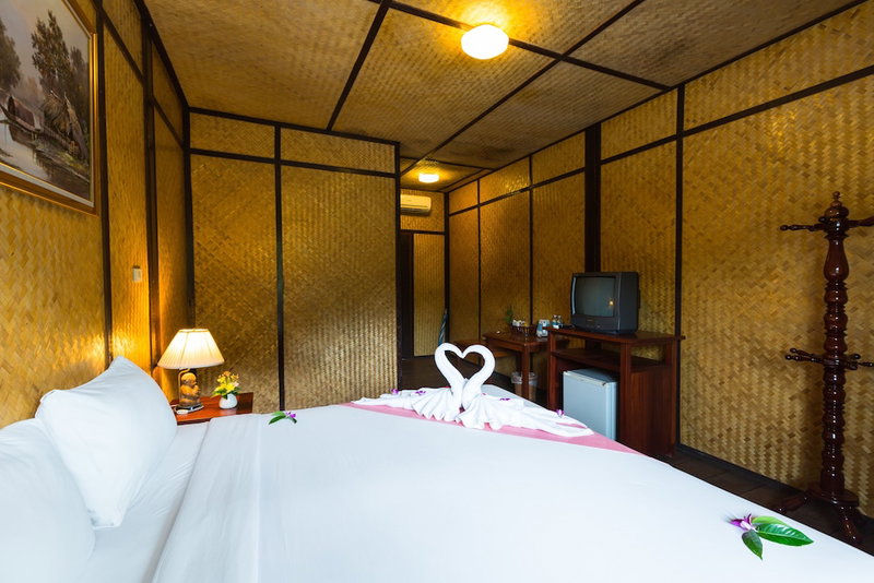 Nakakiri Resort & Spa, Thong Pha Phum, Thailand
