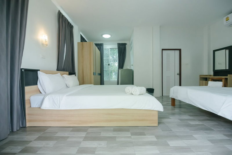 Reuan Chom Dao Resort, Chom Bueng, Thailand