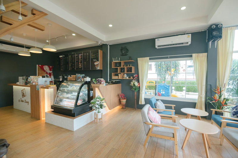 Reuan Chom Dao Resort, Chom Bueng, Thailand