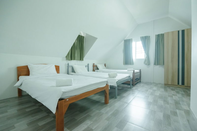 Reuan Chom Dao Resort, Chom Bueng, Thailand
