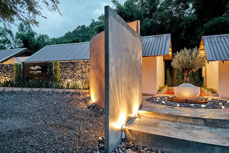 Baan Rai Santisuk, Lom Sak, Thailand