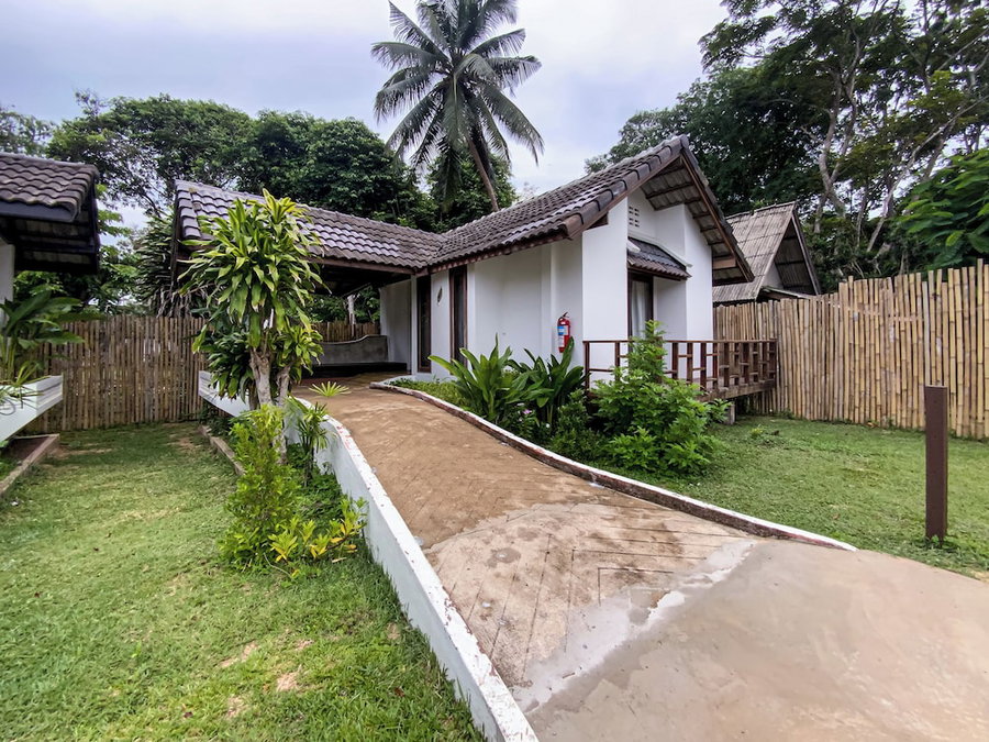 Chumphon Cabana Resort, Pathio, Thailand