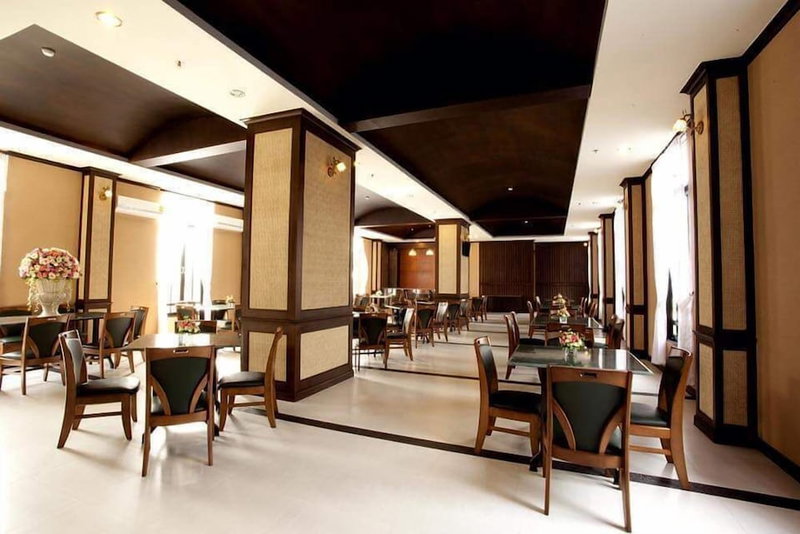 J & Y Lodge Hotel, Chonburi, Thailand