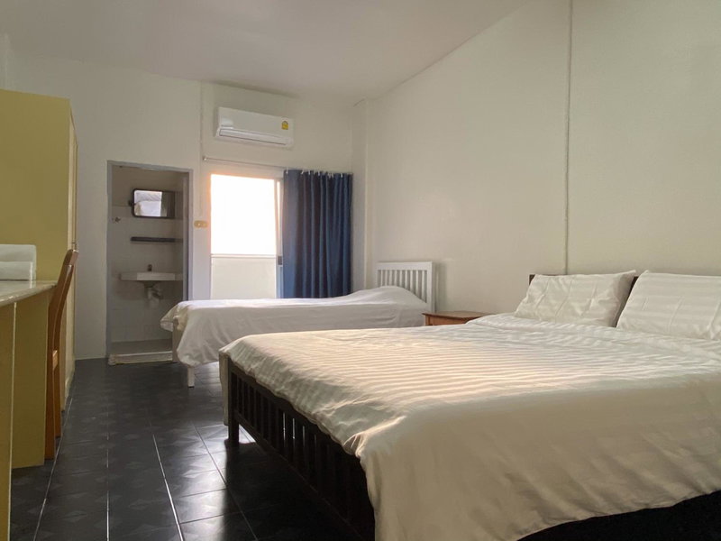 Monta Apartment, Bangsaen, Thailand