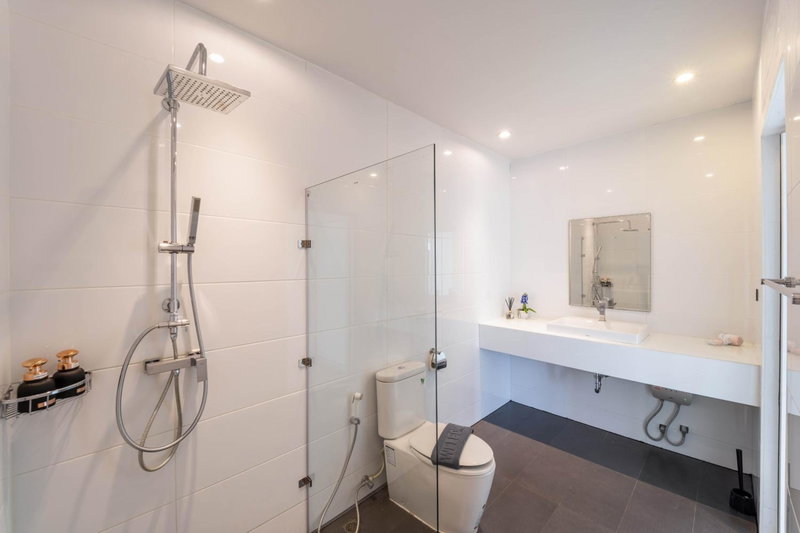Modern 4 Bedroom Pool Villa in Good Location VY, Hua Hin, Thailand