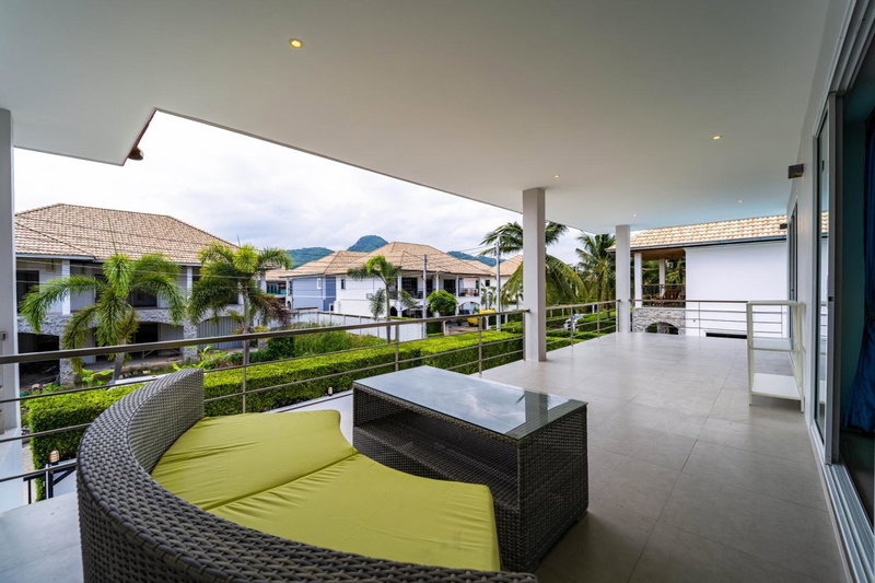 Modern 4 Bedroom Pool Villa in Good Location VY, Hua Hin, Thailand