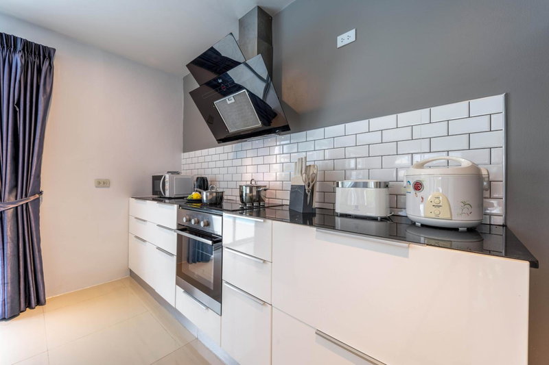 Modern 4 Bedroom Pool Villa in Good Location VY, Hua Hin, Thailand