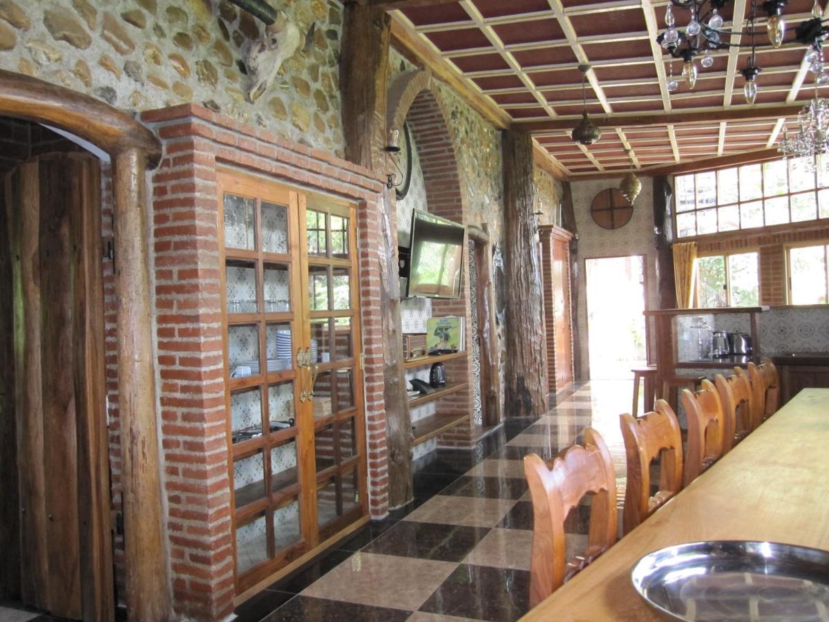 Villa Wolfsbau, Thailand