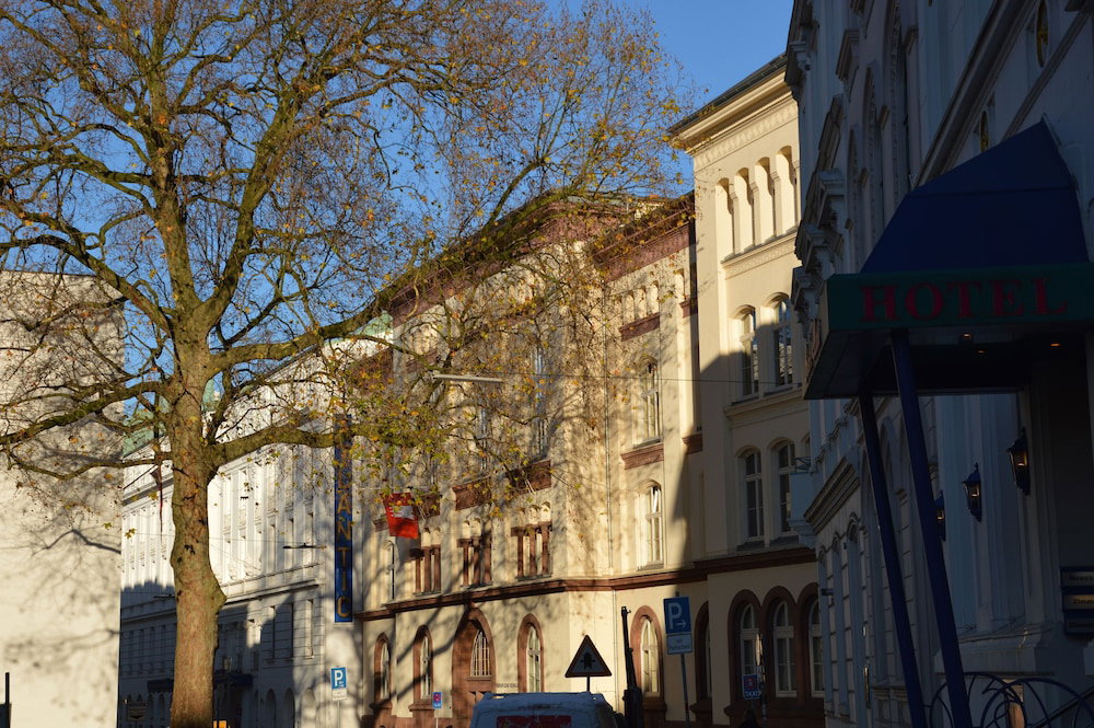 Steen's Hotel, Germany