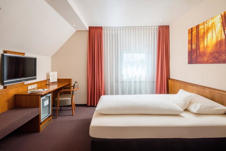 Hotel Straubs Schöne Aussicht, Klingenberg am Main, Germany