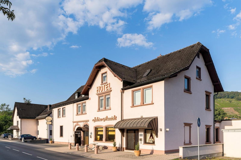Hotel Straubs Schöne Aussicht, Klingenberg am Main, Germany