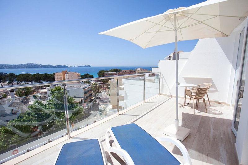 Aparthotel Novo Mar, Paguera, Spain