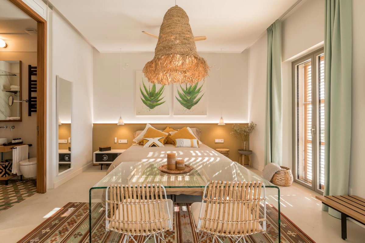 Hotel Portmany, Spain