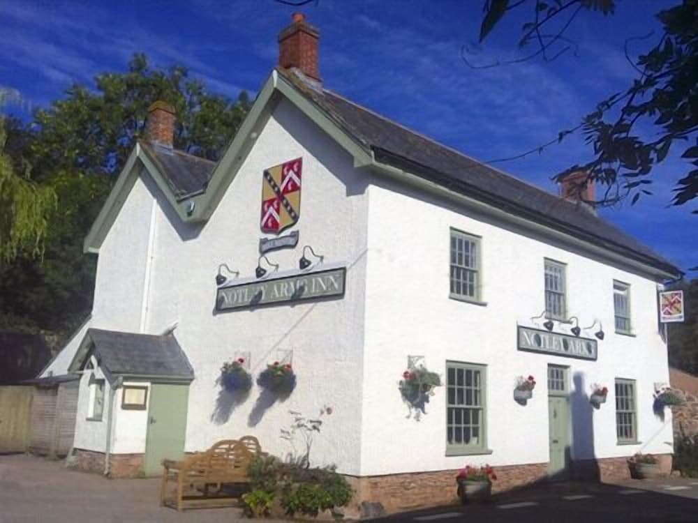 Hotel · The Notley Arms Inn, Taunton
