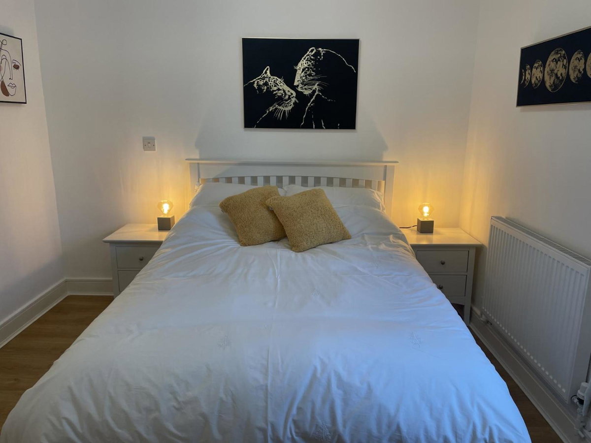 Modern The Mews Apartment, United Kingdom