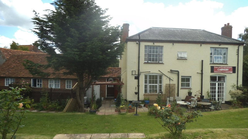 Englands Rose, Thame, United Kingdom