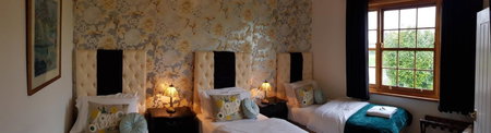 Englands Rose, Thame, United Kingdom