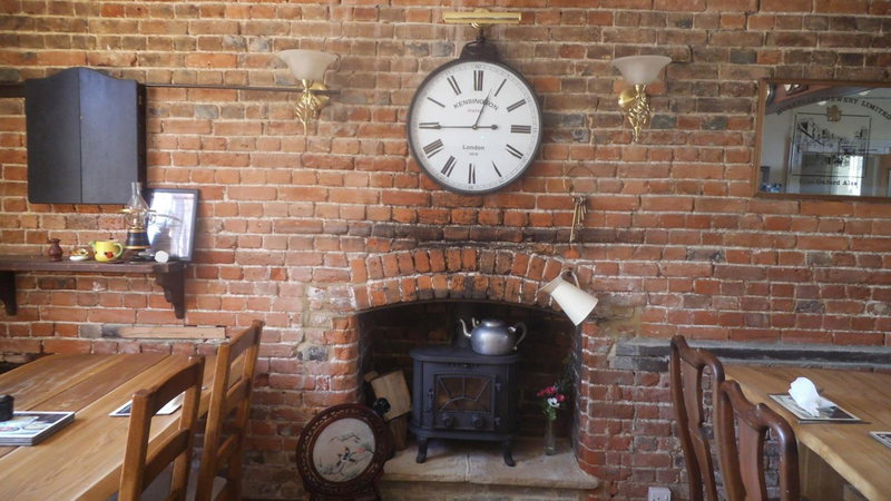 Englands Rose, Thame, United Kingdom