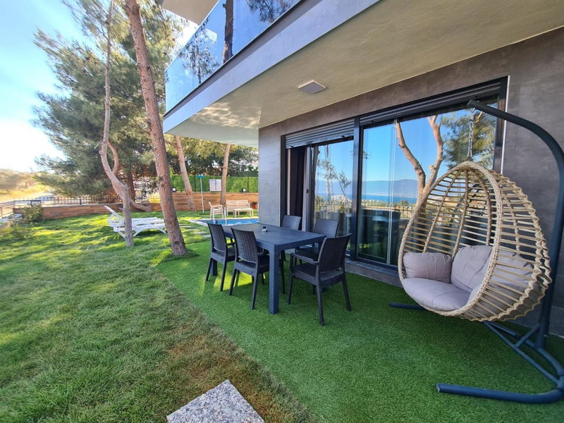 Özel havuz ve deniz manzaralı yeni villa, Kusadası, Turkey