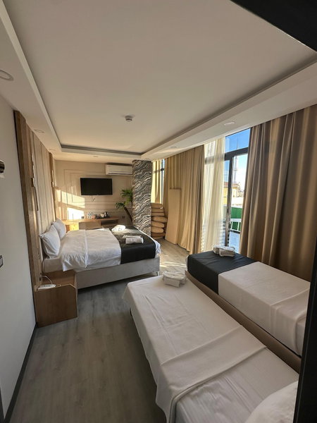 Grand Özer Hotel, Istanbul, Turkey