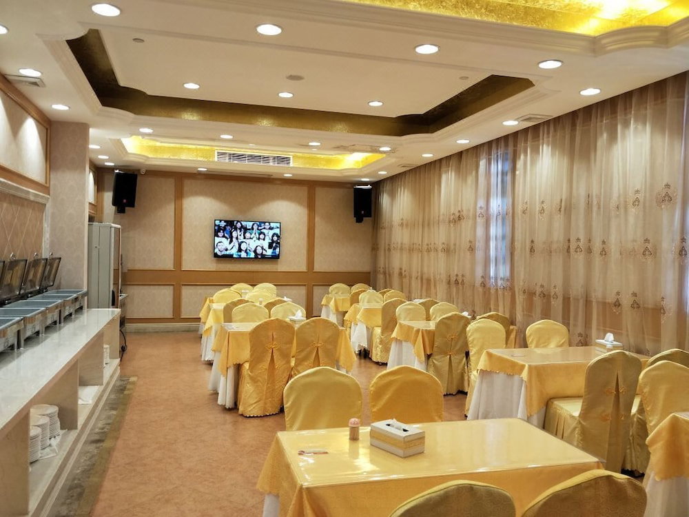 Vienna Hotel Gushio Metro Station Branch, China