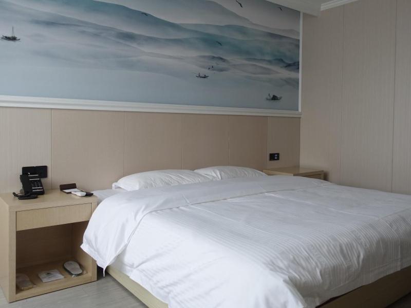 GreenTree Inn Jiangsu Yangzhou West Passenger Station Baixiang Road Express Hotel, Yangzhou, China