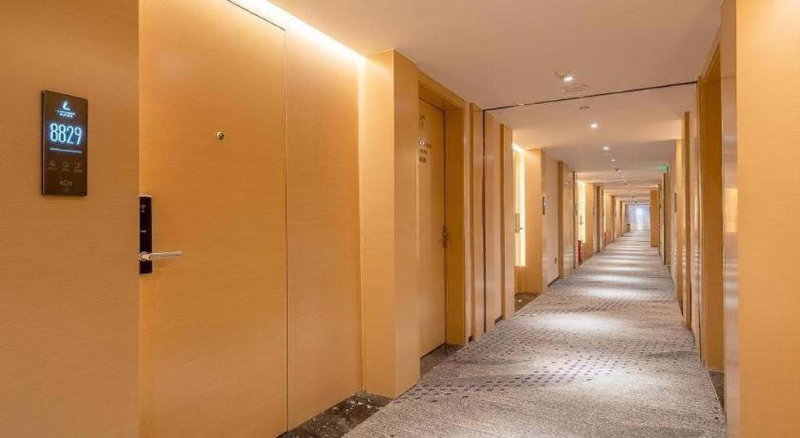 Lavande Hotel Dongguan Shijie Jiarong Shopping Plaza Liuhua Metro Station, Shilong, China