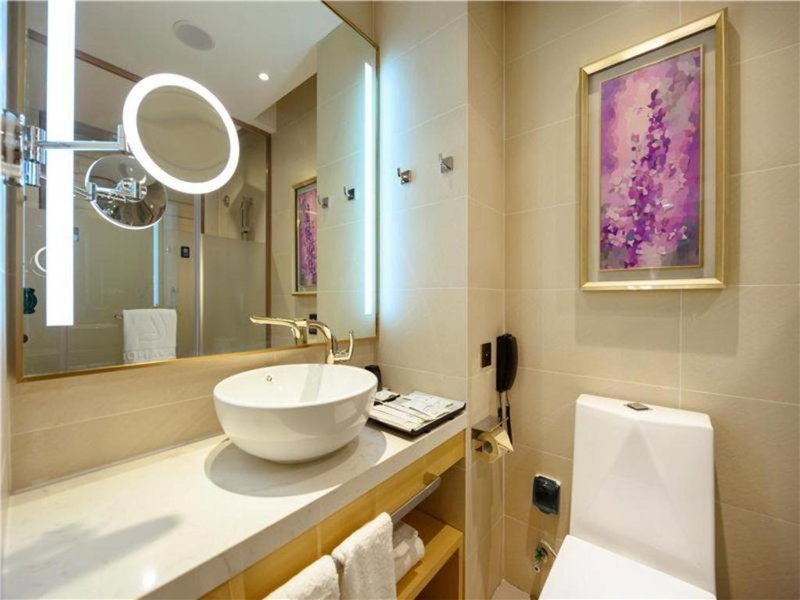 Lavande Hotel Shenyang Middle Street Walking Street Metro Station, Shenyang, China