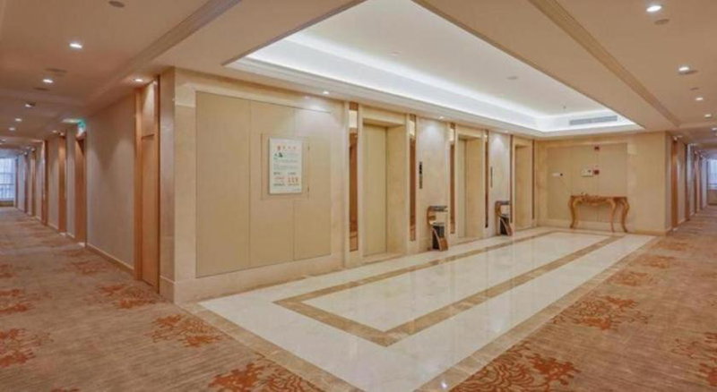 Vienna International Hotel Changsha South High-speed Railway Station Tiyu Xincheng, Changsha, China