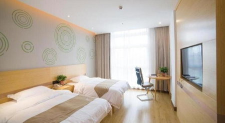 GreenTree Inn ZhenJiang Jurong City Tianwang Town Tianzheng Square, Miaoxi, China