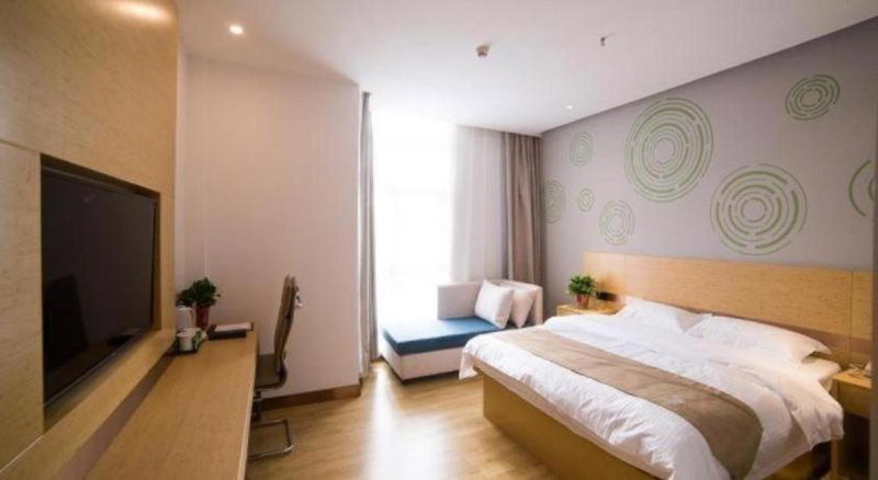 GreenTree Inn ZhenJiang Jurong City Tianwang Town Tianzheng Square, Miaoxi, China