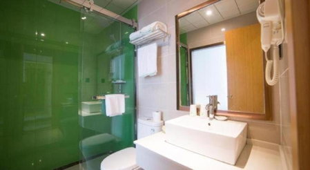 GreenTree Inn ZhenJiang Jurong City Tianwang Town Tianzheng Square, Miaoxi, China