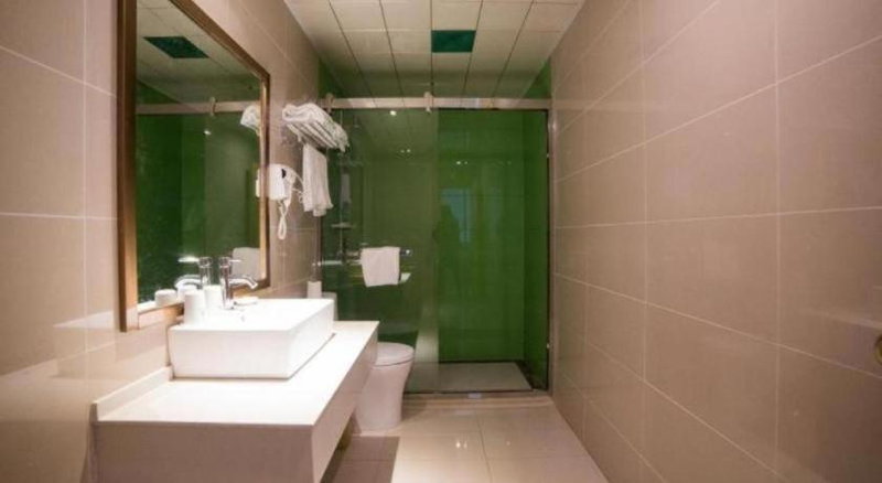 GreenTree Inn ZhenJiang Jurong City Tianwang Town Tianzheng Square, Miaoxi, China