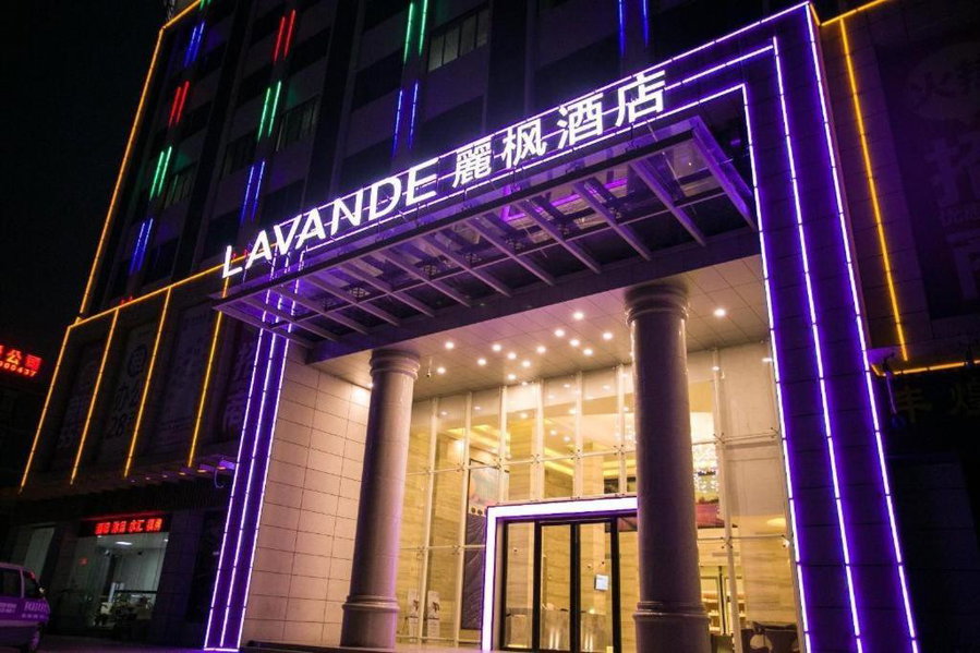 Lavande Hotels Guangzhou Jiahe Wanggang Metro Station Junhe Avenue, Guangzhou, China