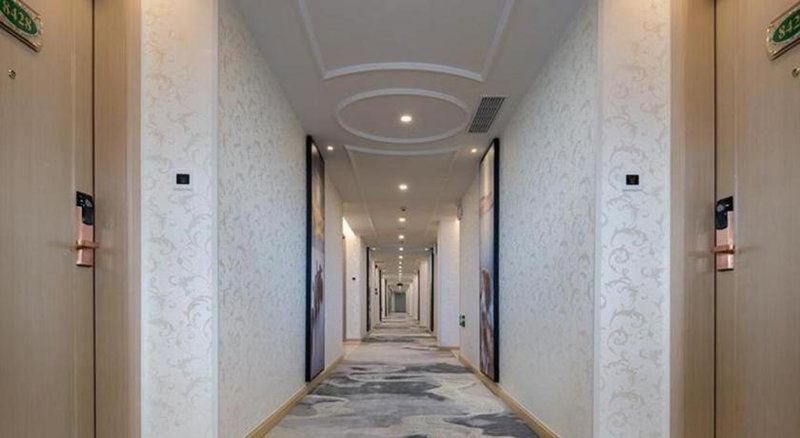 Vienna Hotel Guangzhou Huadu Financial Center Sunac Amusement Park, Huadu, China