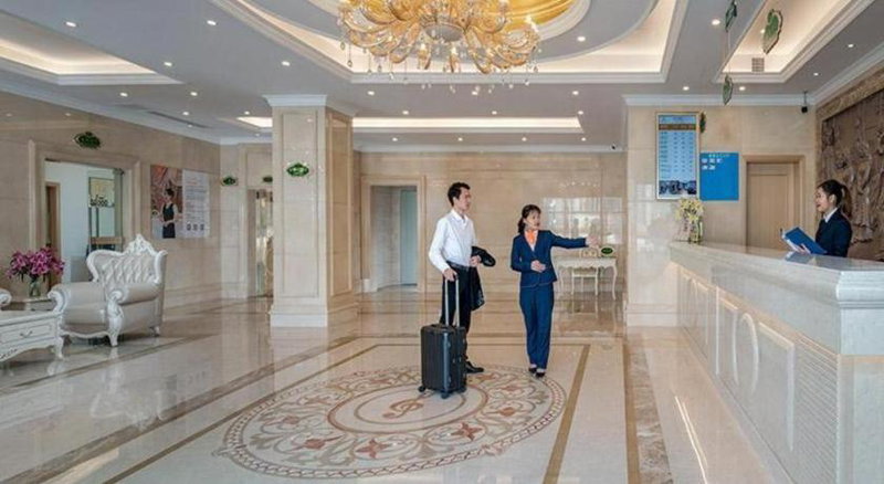 Vienna Hotel Guangzhou Huadu Financial Center Sunac Amusement Park, Huadu, China