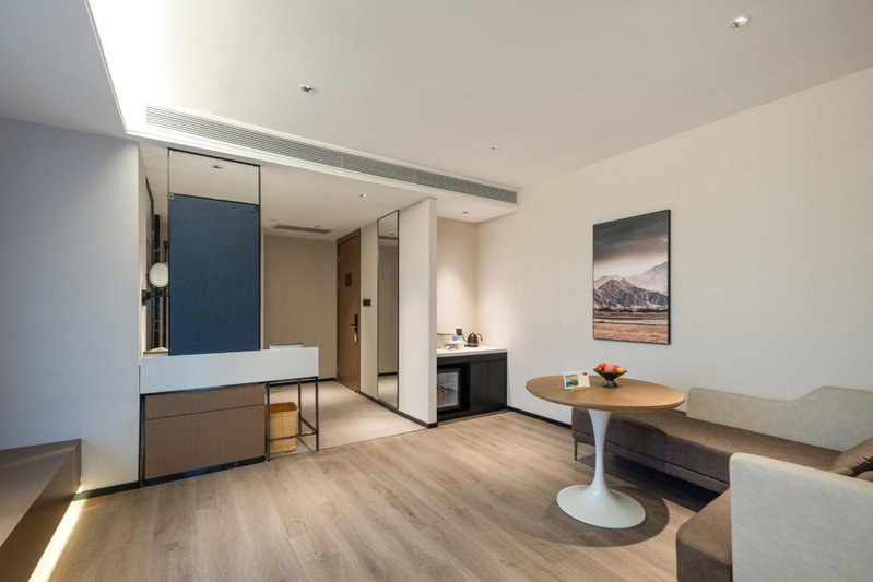 Atour Hotel Nantong Longxin Plaza, Nantong, China