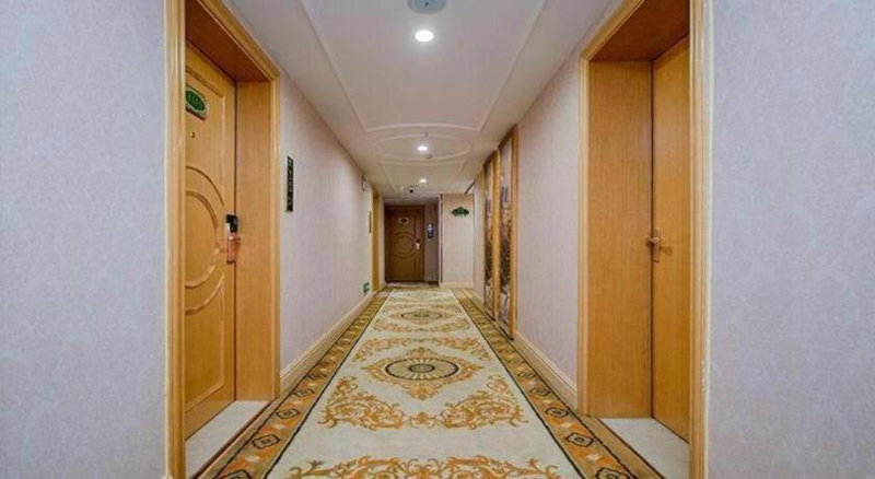 Vienna Hotel Wuhan Huazhong Normal University Huquan Metro Station, Wuhan, China