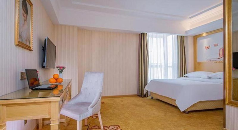 Vienna Hotel Wuhan Huazhong Normal University Huquan Metro Station, Wuhan, China