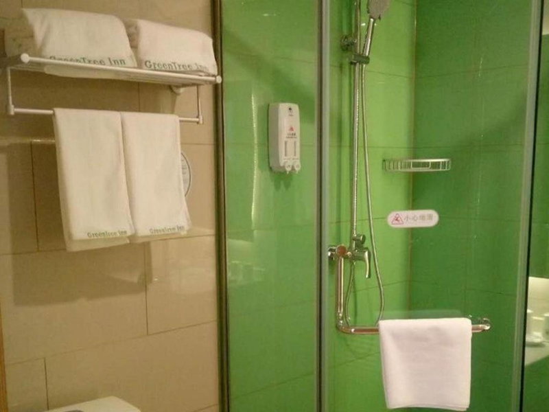 GreenTree Inn Qingdao Jiaozhou Jiaoping Road Express Hotel, Jiaozhou, China