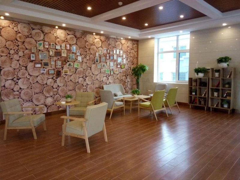 GreenTree Inn Qingdao Jiaozhou Jiaoping Road Express Hotel, Jiaozhou, China