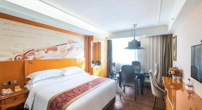 Vienna Hotel Changsha Mawangdui Jintai Plaza Metro Station, China