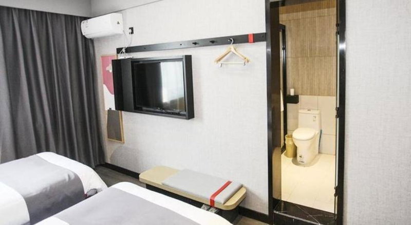 Chengke Hotel Shandong Jinan Zhangqiu District Zhangqiu Railway Station Yiwu Market, Jinan, China