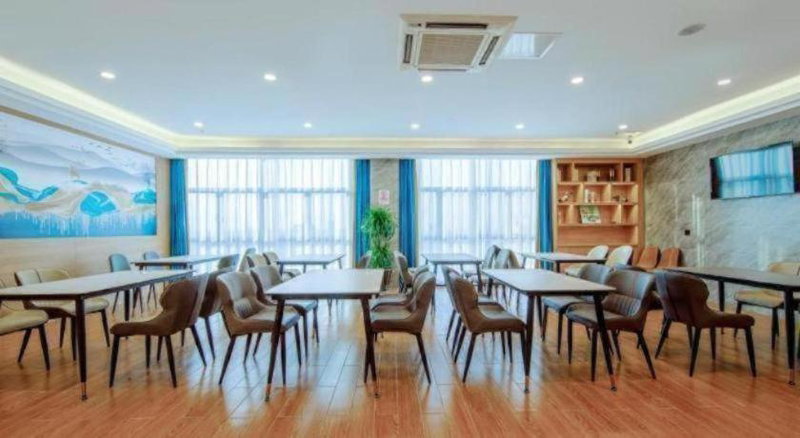 Green Tree Inn Zhejiang Jiaxing Haiyan Agriculture Product Wholesale Market, Jiaxing, China