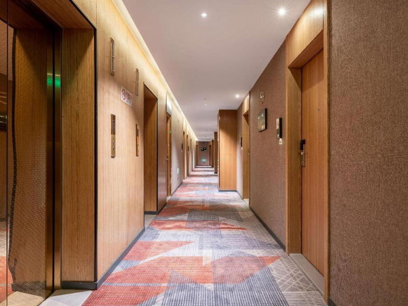 Borrman Hotel Beijing Guomao Jinsong Metro Station, Beijing, China