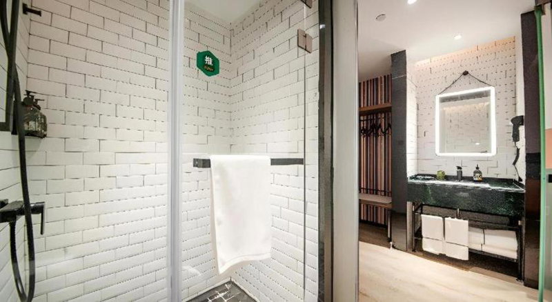 City Comfort Premier Hotel Liuzhou Wuxing Pedestrian Street Jinggu Building, Liuzhou, China